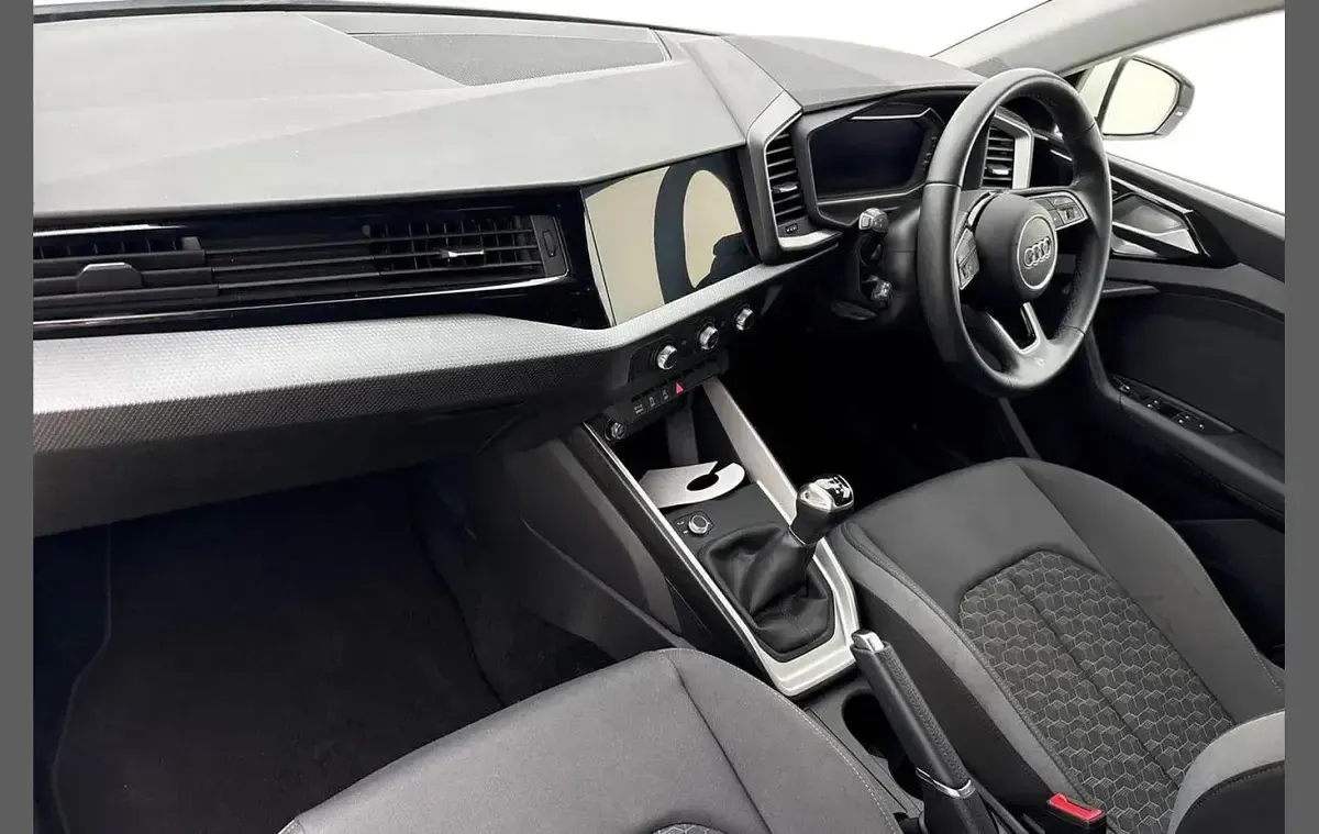 Used Audi A1 Sport 108 HP (79 kW) 2024 White SUV