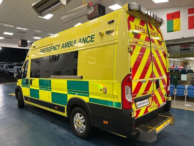 Used Fiat Ducato 176 HP (129 kW) 2019 Yellow Van