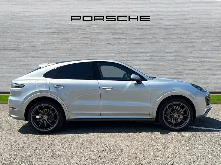 Used Porsche Cayenne 434 HP (319 kW) 2019 Dolomite silver SUV