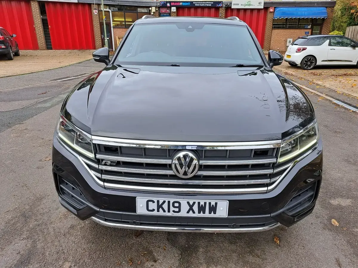 Used VW Touareg R-line 286 HP (210 kW) 2019 Black SUV