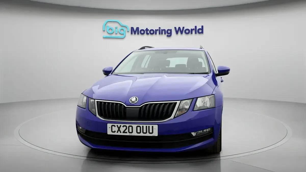 Usado Skoda Octavia SE Technology 116 HP (85 kW) 2020 Azul Carrinha