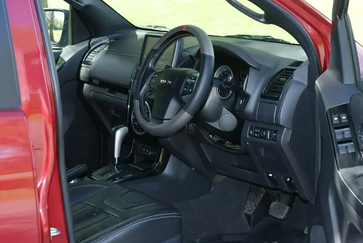 Used Isuzu D-Max 2020 Red Pickup