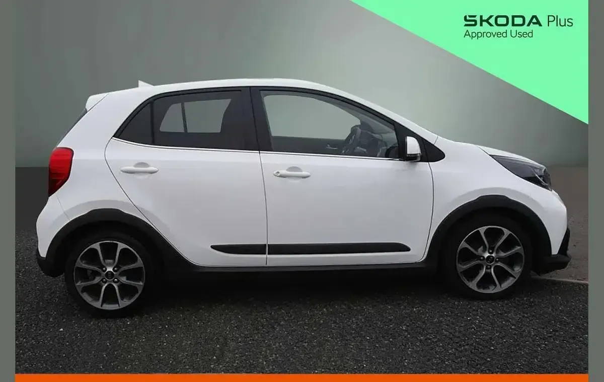 Used Kia Picanto X-Line 67 HP (49 kW) 2021 White Hatchback