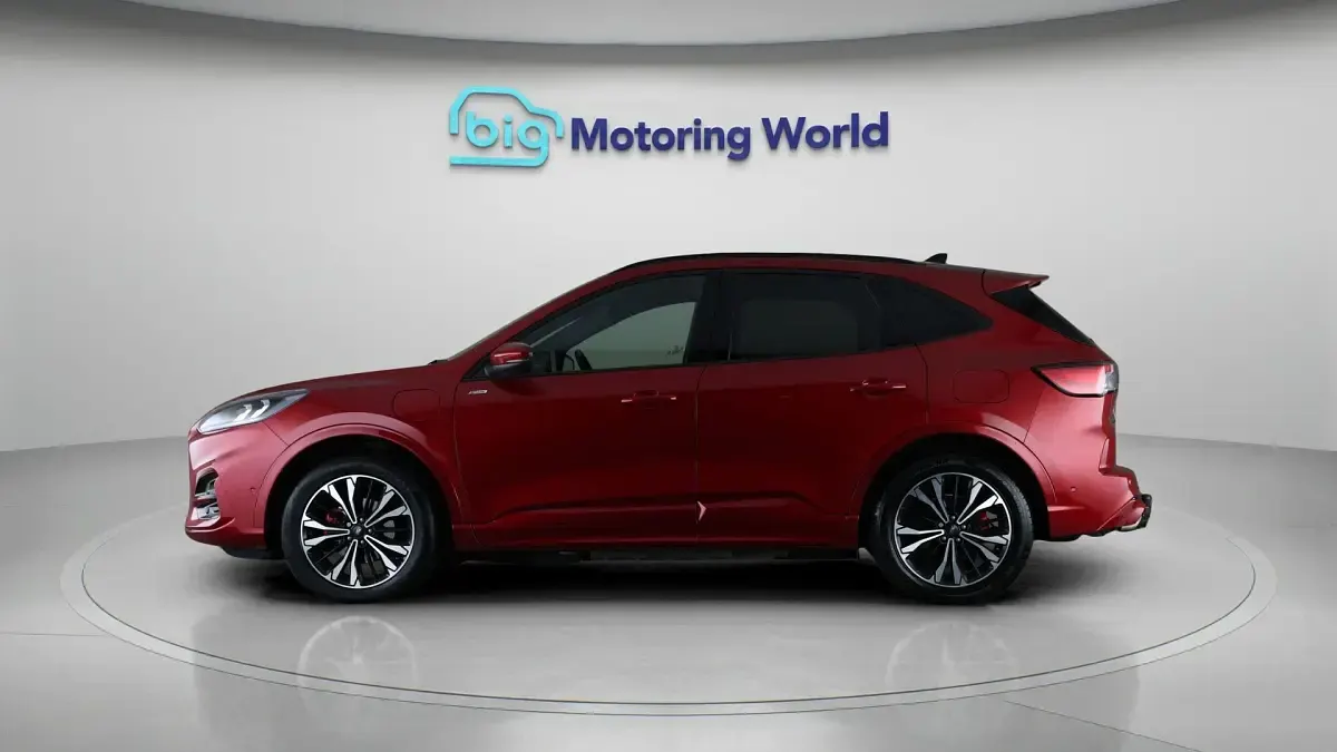 Używany Ford Kuga ST-Line X 225 KM (165 kW) 2021 SUV