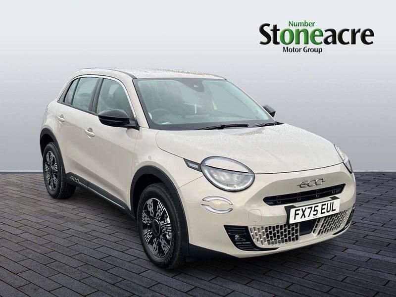 Beige New 2025 Fiat 600 Hatchback | £18,890 (Good price) - Image 1/4