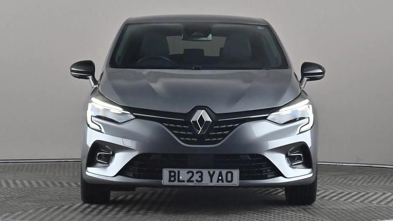 Used Renault Clio V Techno 145 HP (106 kW) 2023 Grey Hatchback