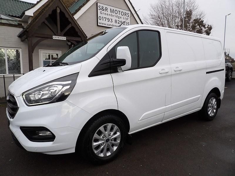 White Used 2018 Ford Transit Custom Limited Van | £11,995 (Good price) - Image 1/4