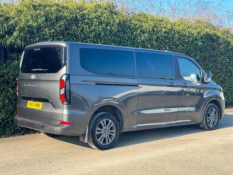 Used Ford Tourneo Titanium 136 HP (100 kW) 2024 Grey MPV