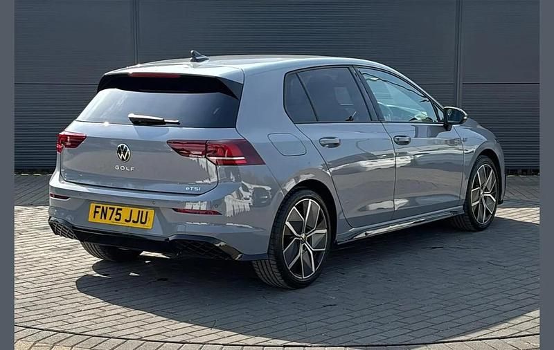 Used VW Golf VIII R-line 147 HP (108 kW) 2025 Grey Hatchback