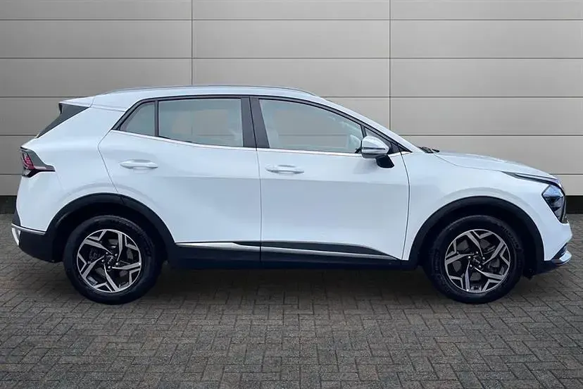 Second-hand Kia Sportage 157 CP (115 kW) 2025 Alb SUV