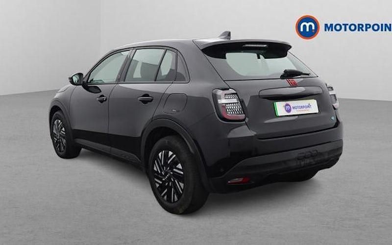 Used Fiat 600E Red 114 kW (156 HP) 2024 Hatchback