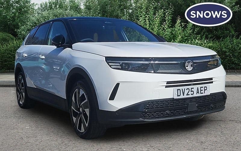 Used Vauxhall Grandland X Ultimate 136 HP (100 kW) 2025 White SUV