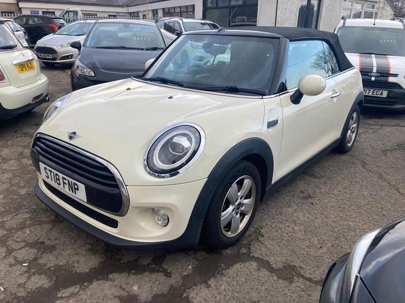 Begagnad Mini Cooper Cabriolet 2018 Vit Cab