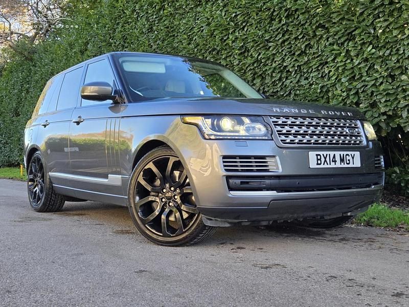 Grey Used 2014 Land Rover Range Rover Vogue SE SUV | £15,995 (Fair price) - Image 1/4