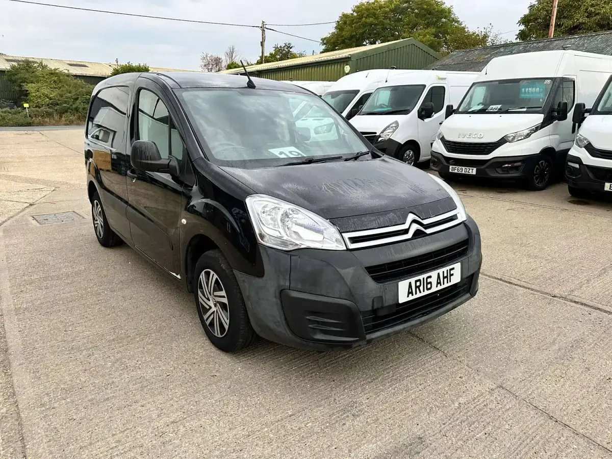 Used Citroën Berlingo 75 HP (55 kW) 2016 Black MPV
