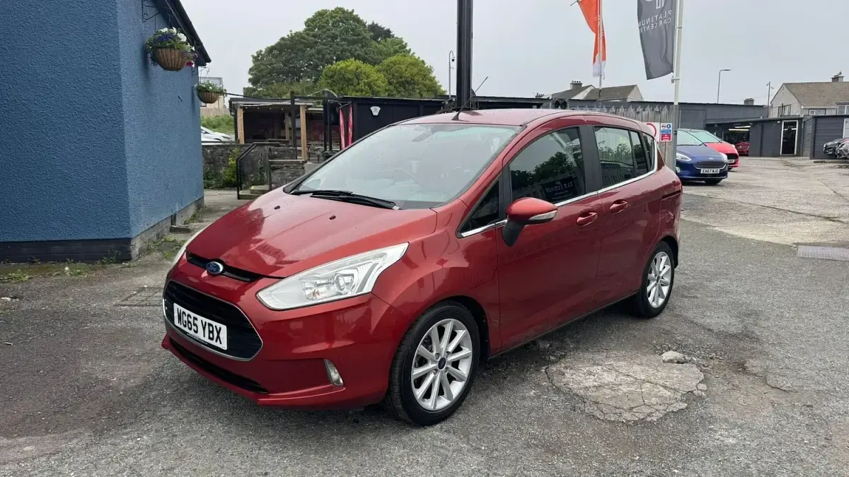 Used Ford B-MAX Titanium 100 HP (73 kW) 2015 Red MPV