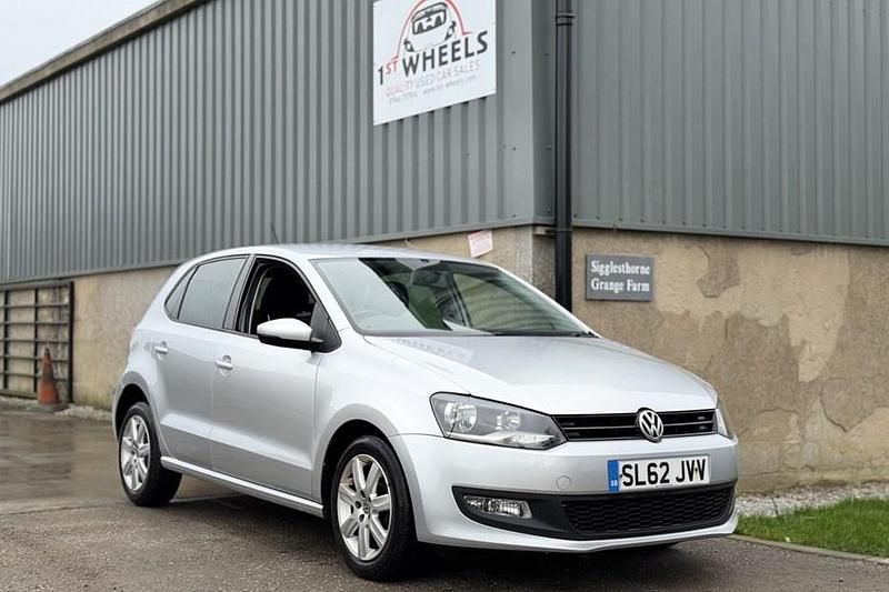 Used VW Polo Match 60 HP (44 kW) 2012 Silver Hatchback