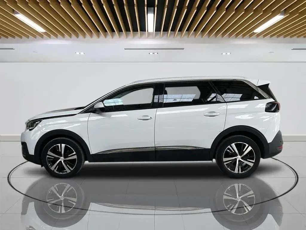 Used Peugeot 5008 Allure 130 HP (95 kW) 2019 White SUV