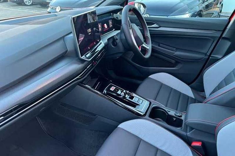 Used VW Golf VIII GTI 265 HP (194 kW) 2026