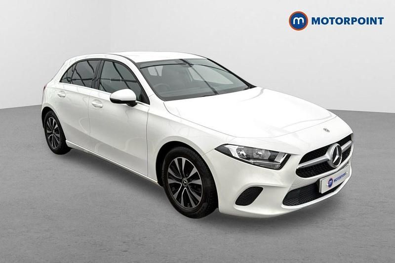 Used Mercedes A180 SE 136 HP (100 kW) 2020 White Hatchback