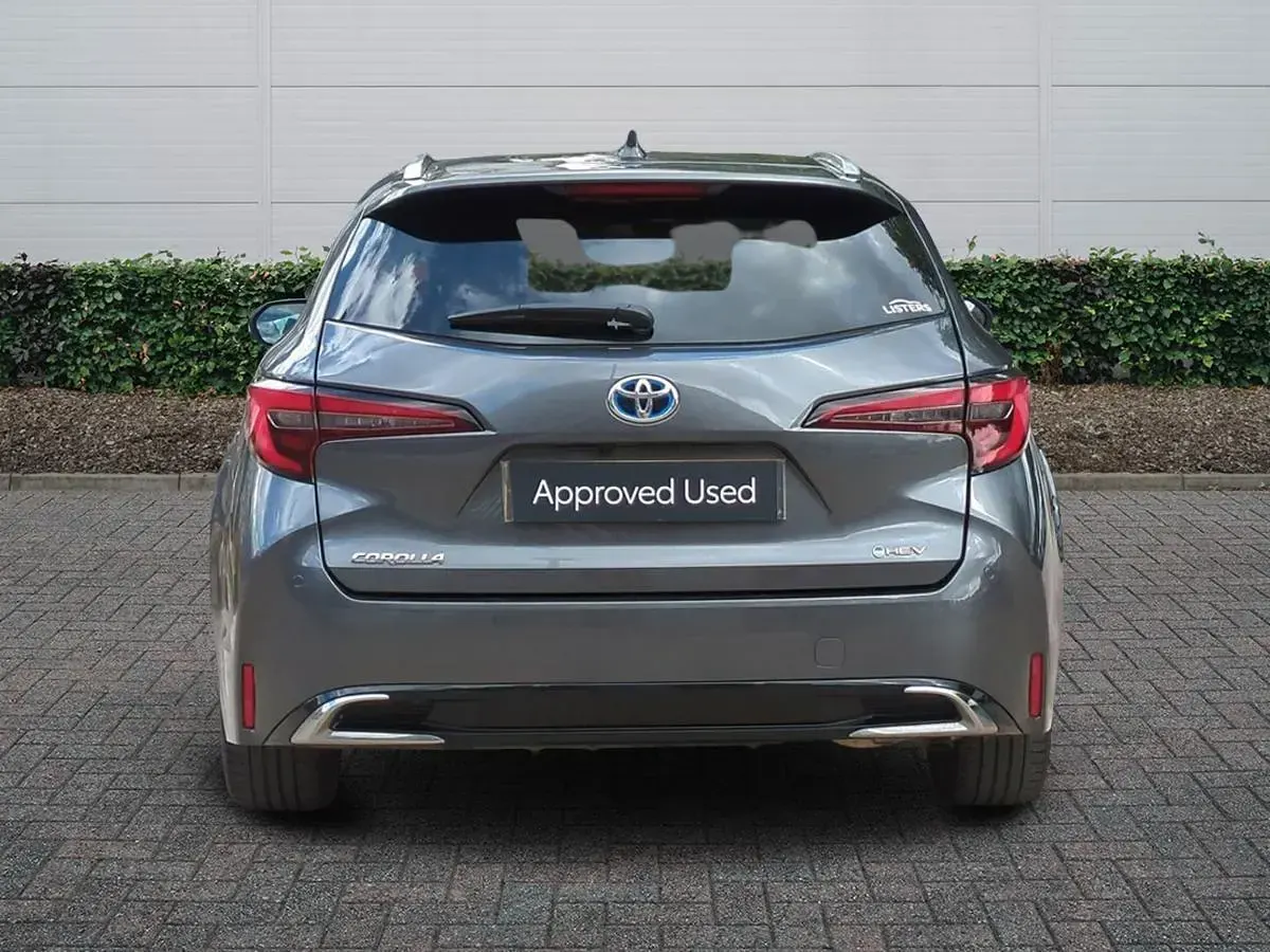 Used Toyota Corolla Design 140 HP (102 kW) 2025 Grey Estate