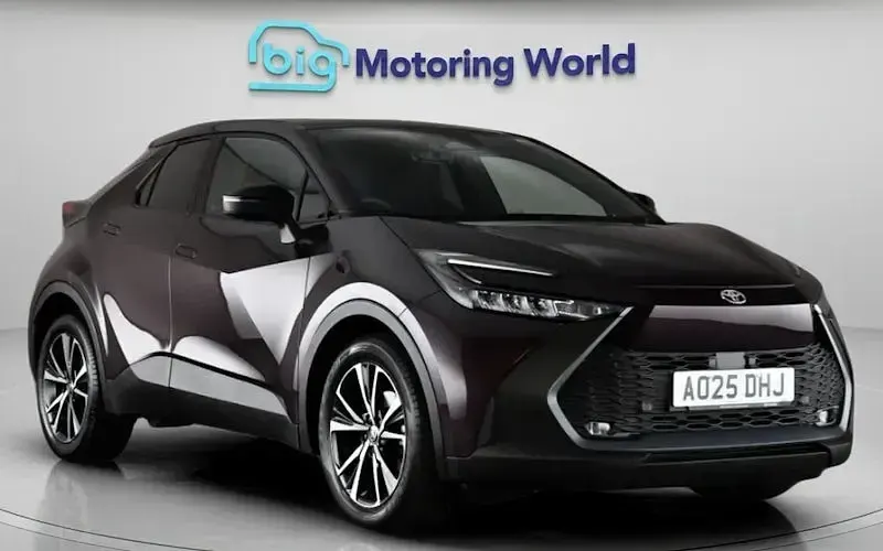 Used Toyota C-HR Design 140 HP (102 kW) 2025 SUV