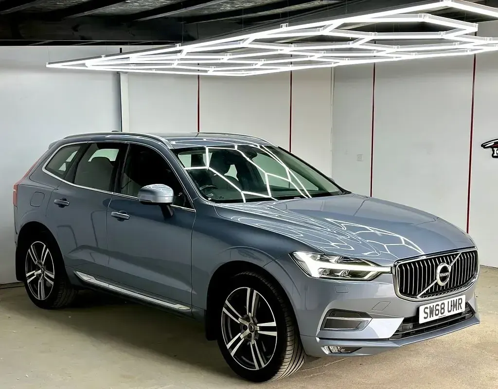 Used Volvo XC60 Inscription 190 HP (139 kW) 2018 Blue SUV