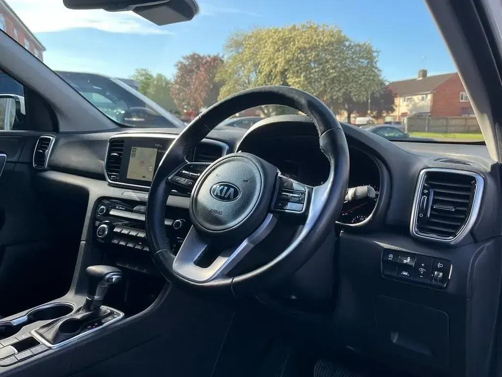 Used Kia Sportage 177 HP (130 kW) 2019 White SUV