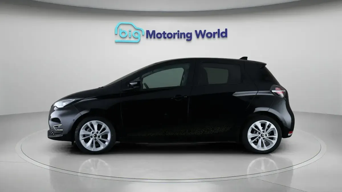 Used Renault Zoe Iconic 100 kW (136 HP) 2023 Black Hatchback