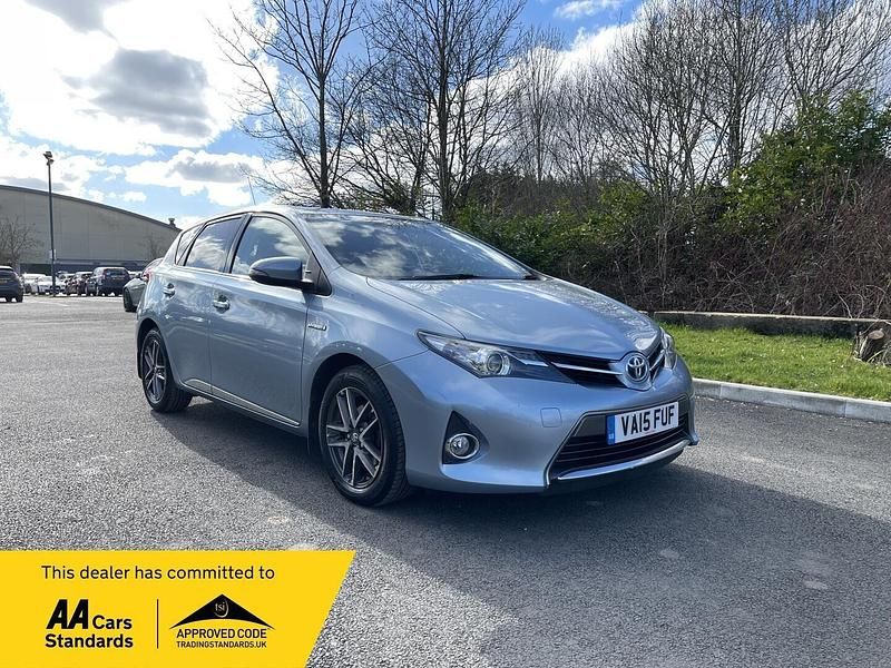 Used Toyota Auris Hybrid Plus 2015 Blue Hatchback
