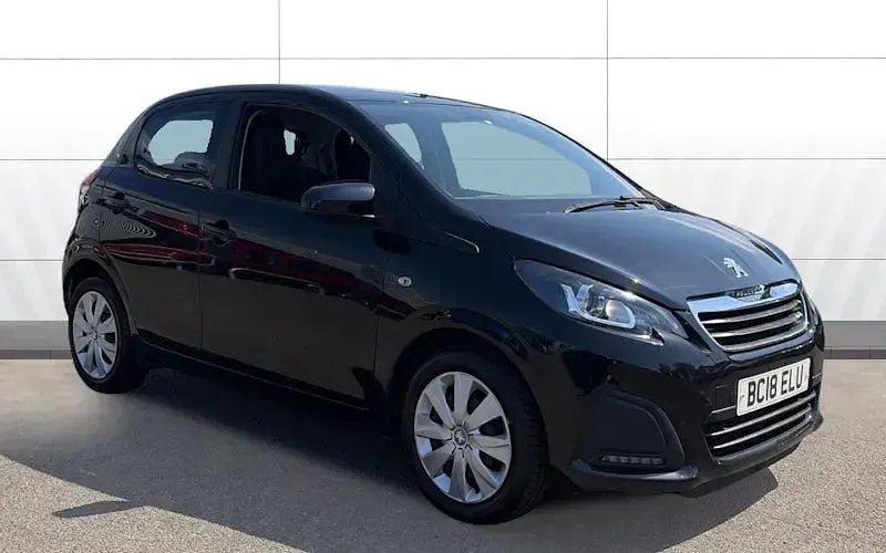 Used Peugeot 108 Active 72 HP (52 kW) 2022 Hatchback