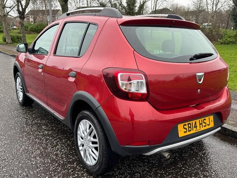 Used Dacia Sandero Ambiance 2014 Red Hatchback