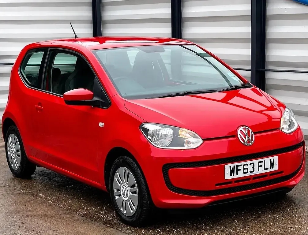 Used VW up! move up! 60 HP (44 kW) 2013 Red Hatchback