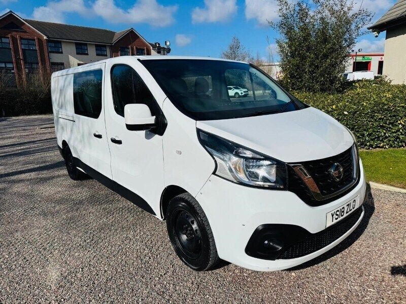 White Used 2018 Nissan NV300 Acenta Van | £8,995 (Fair price) - Image 1/4