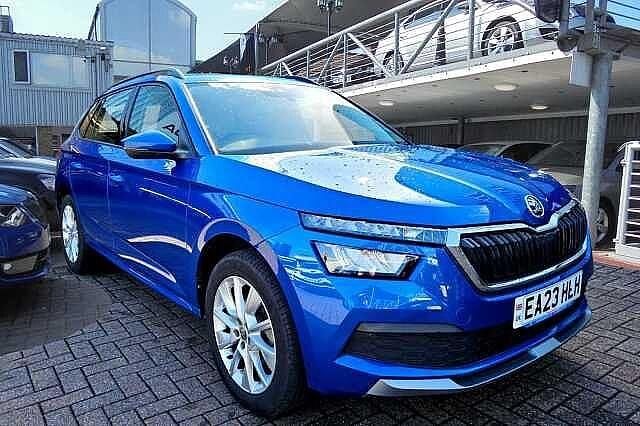 Race blue metallic Used 2023 Skoda Kamiq SE SUV | £16,280 (Good price) - Image 1/4