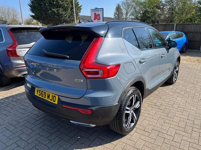 Used Volvo XC40 R-Design 150 HP (110 kW) 2020 Grey SUV