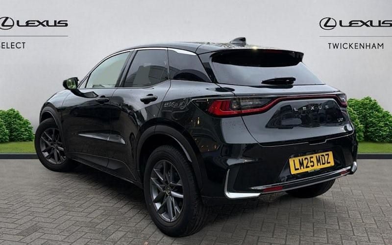 Used Lexus LBX 136 HP (100 kW) 2025 SUV