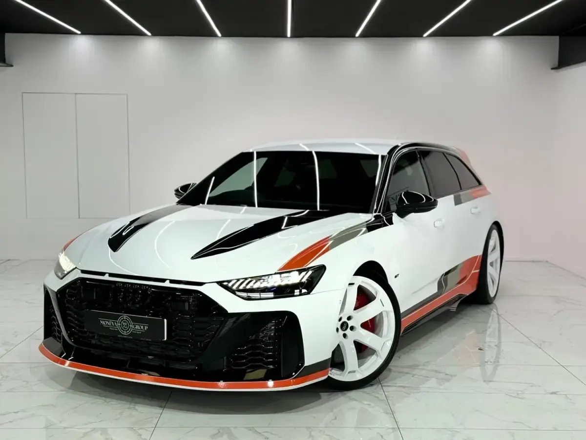 Usado Audi RS6 Performance 630 HP (463 kW) 2025 Branco Carrinha
