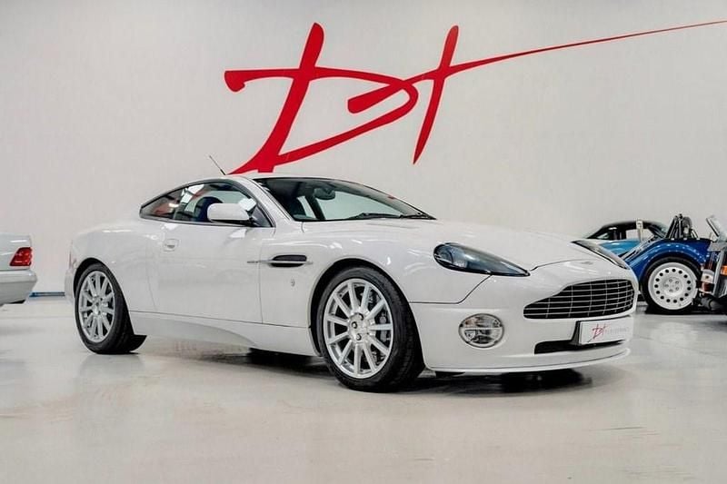 White Used 2005 Aston Martin Vanquish Coupe | £74,950 - Image 1/4
