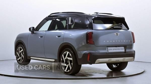 Usado Mini Countryman Exclusive 300 HP (220 kW) 2024 Verde SUV