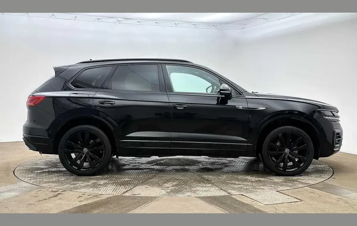 Used VW Touareg Black Edition 286 HP (210 kW) 2023 Black SUV