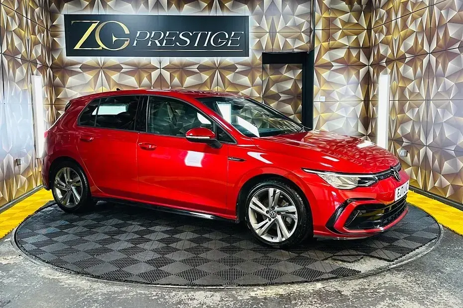Used VW Golf VIII R-line 131 HP (96 kW) 2021 Hatchback