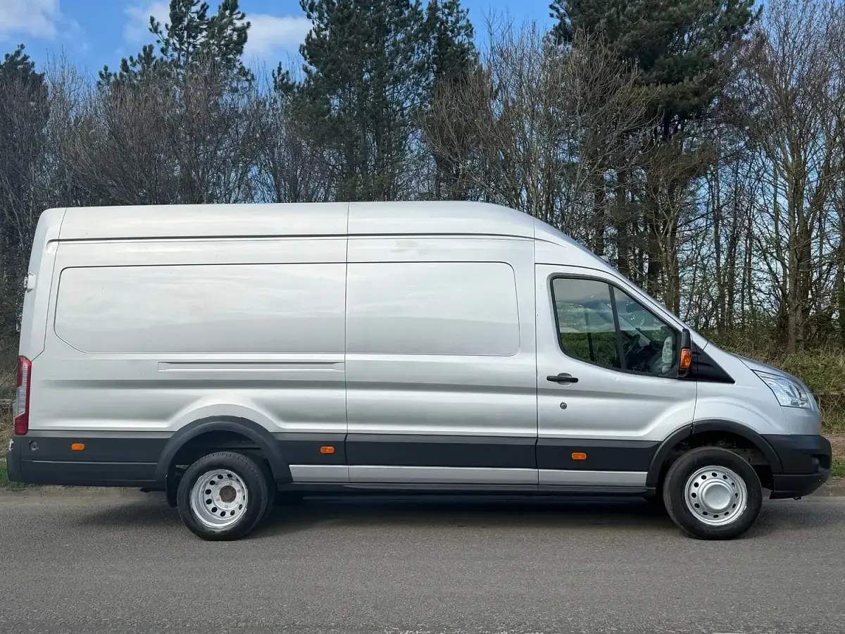 Used Ford Transit Trend 125 HP (91 kW) 2014 Silver Van