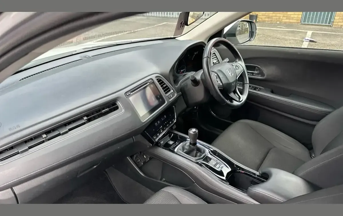 Used Honda HR-V SE 128 HP (94 kW) 2018 White SUV