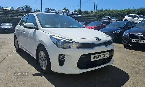 Used Kia Rio 2017 White Hatchback