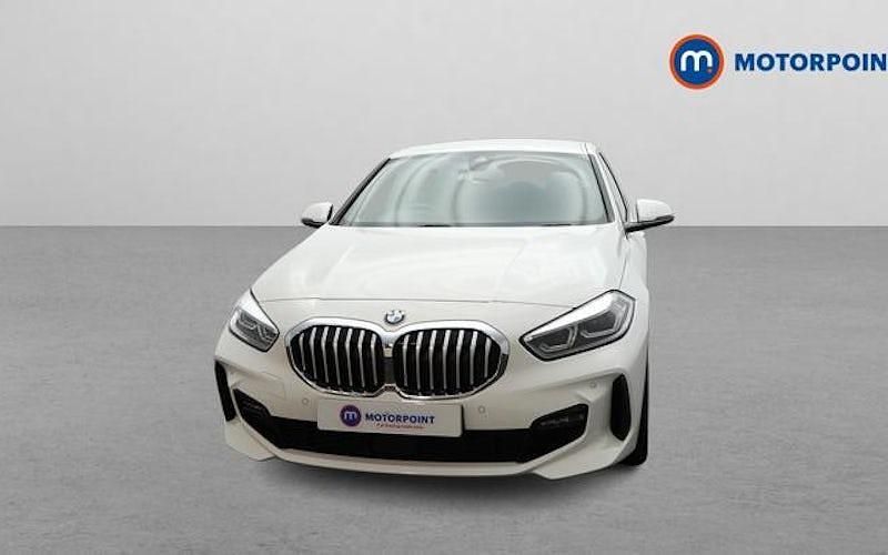 Used BMW 118 M Sport 140 HP (102 kW) 2020 White Hatchback