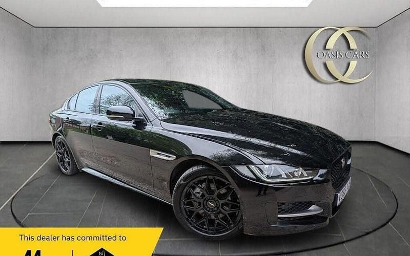 Gebraucht Jaguar XE R-Sport 179 PS (131 kW) 2019 Limousine