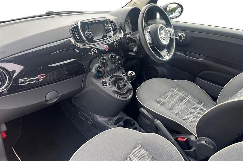 Used Fiat 500 Lounge 85 HP (62 kW) 2017 Crossover black Cabriolet