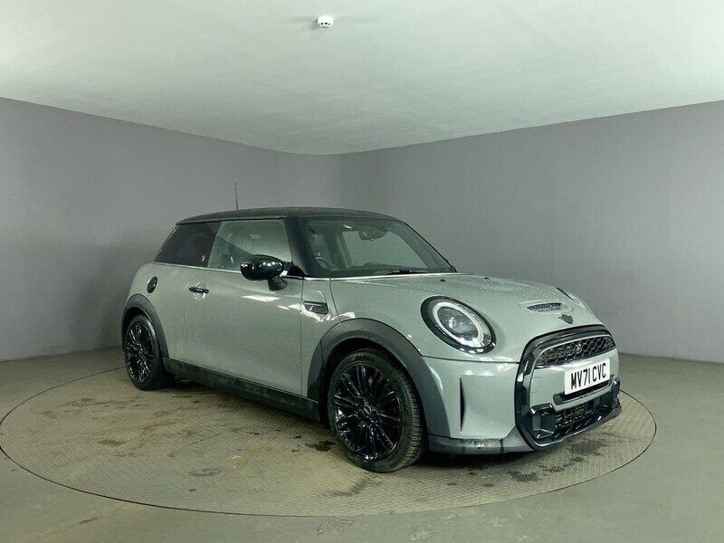 Grey Used 2021 Mini Cooper S Exclusive Hatchback | £16,999 (Good price) - Image 1/4