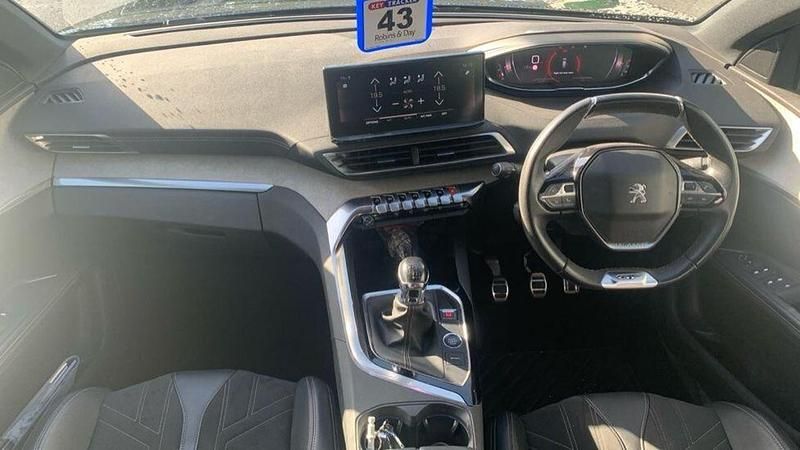 Image 2/4